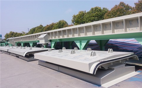 興隆防腐設(shè)備-槽蓋